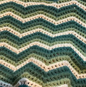 Pink Moon Green Crochet Zig Zag Sweater Size M thumbnail 2