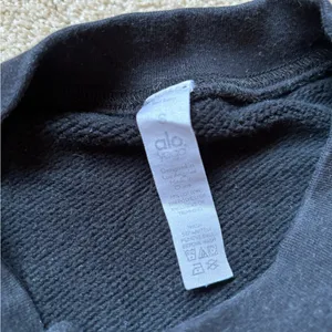 Alo Yoga Crewneck thumbnail 2