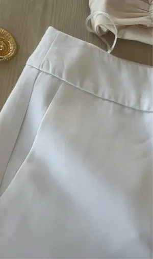 Princess Polly white shorts  thumbnail 3