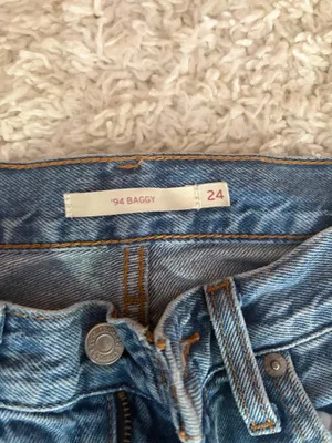 Levi’s 94 Baggy Jeans thumbnail 3
