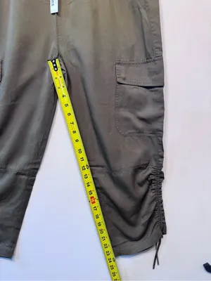 Martha Stewart Casual Cargo lightweight ankle pants 100% tencel nwt size medium thumbnail 4