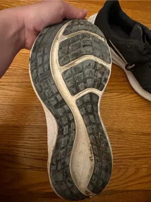 Black Nike Sneakers Size 7.5 thumbnail 5