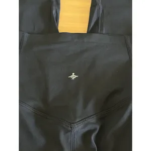 Halara NWT‎ UltraSculpt High Waist Tummy Control Shaping 7/8 Leggings XS Black thumbnail 8