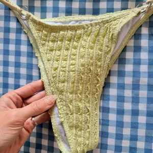 Green Lace Bikini Set thumbnail 2