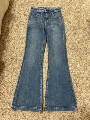 American Eagle High-Rise Flare Jeans 4 thumbnail 1