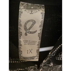 Q Womens 1X Zip Up Hoodie Sweatshirt Heart Micro Print Black White Y2K Pocket thumbnail 6