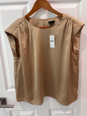 Ann Taylor Satin Cap Sleeve Shell Top in Beige/Gold size Medium NWT thumbnail 4