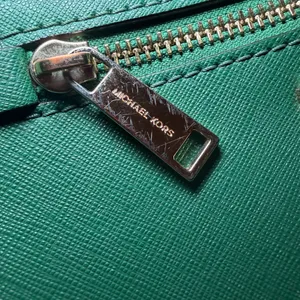 Michael Kors Jet‎ Set Large Saffiano Leather Crossbody Bag in Green thumbnail 11