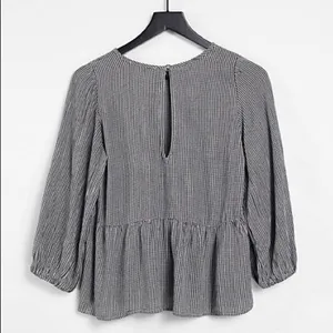 Abercrombie ✨ puff sleeve shirt in white check✨ thumbnail 3