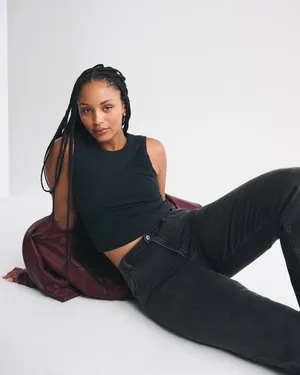 Abercrombie Curve Love Ultra High Rise 90s Straight Jean thumbnail 2