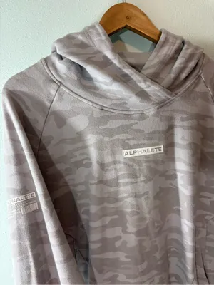 ALPHALETE MEDIUM ? ✨ adult camo hoodie with pockets gray great condition thumbnail 2