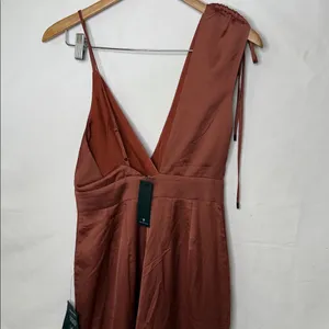 NWT LuLu’s Look off luxe rusty rose satin asymmetrical wide leg jumpsuit S thumbnail 8