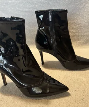 Jessica Simpson Women’s 5.5 Black Patent Pointed-Toe Ankle Boots with Side Zip thumbnail 1