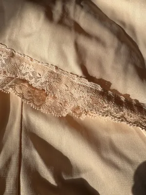 Vintage Delicate Lace-Trim Women's Slip Dress - Cream thumbnail 5