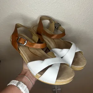 Dansko two tone white brown leather sandals WOMENS 40 thumbnail 2