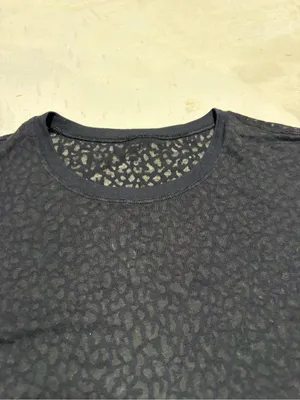 Lululemon Black Women's Short Sleeve cropped Tee thumbnail 3