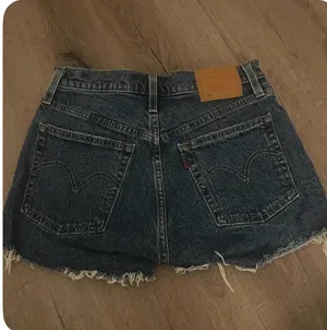 Levi’s 501 Shorts thumbnail 2