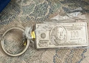 100 dollar key ring thumbnail 1