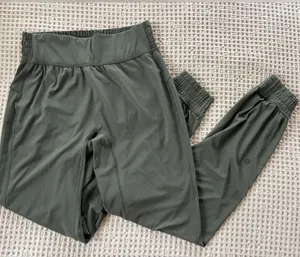 Lululemon Green Align Joggers Size 4 thumbnail 1