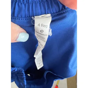 Lululemon Hotty Hot Short II 2.5" size 4 thumbnail 5