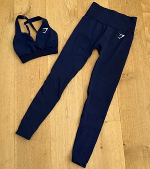 Gymshark - Vital V Neck Sports Bra & Vital Leggings in Navy Blue thumbnail 1