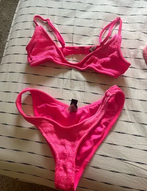 Triangl bikini thumbnail 1