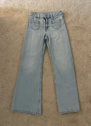 American Eagle Jeans thumbnail 1