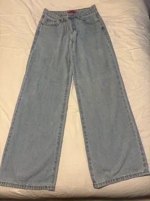 Edikted Jeans Low-Rise Light Wash thumbnail 1