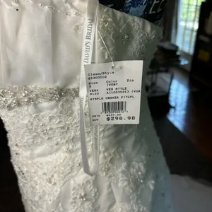 David's Bridal‎ Ivory Strapless Embroidered Organza Wedding Dress Size 8 NWT thumbnail 6
