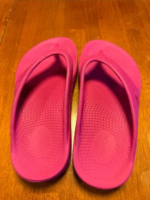 OOFOS Women's Bright Pink Recovery Flip Sandals Size 10 thumbnail 2