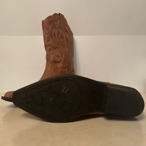 ETC Brown Heeled Boots size 10 thumbnail 3