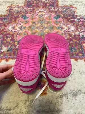 Pink Nike Dunk Low  thumbnail 4