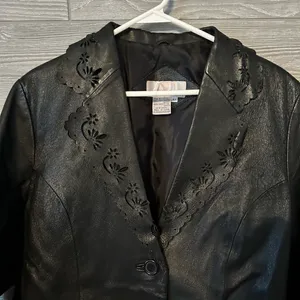 Black leather‎ floral trench coat VTG vintage Allison Woods beautiful detailing thumbnail 2