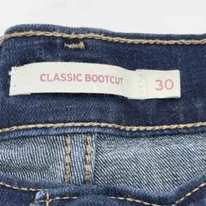 Levis Classic Bootcut Jeans Womens 30 Dark Wash‎ Stretch Minimalist Americana thumbnail 7