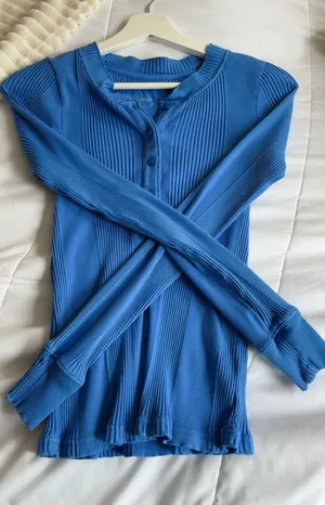 Aerie blue ribbed long sleeve top in a S thumbnail 1