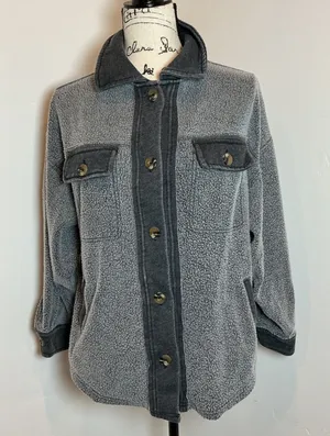 BKE Women's Grey Fleece Shacket Shirt Jacket Button Front Casual Size XS thumbnail 1
