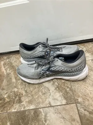 Brooks Adrenaline GTS 21 Running Shoes women’s 12 grey thumbnail 3