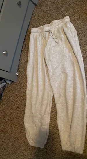 Pacific&Co . A white sweatpants thumbnail 1