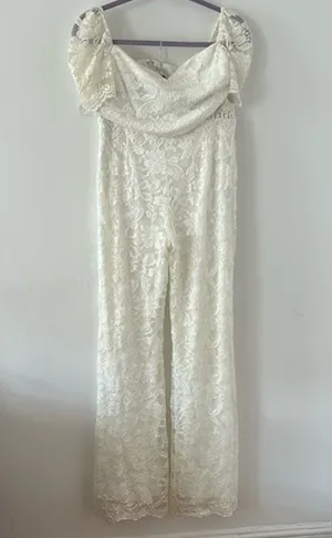 Women’s White Lace Top and Trouser Matching Set Size Large thumbnail 1