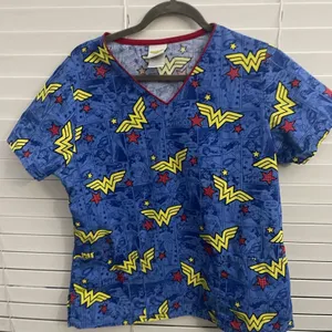 Wonder Woman scrub top medium Blue thumbnail 1