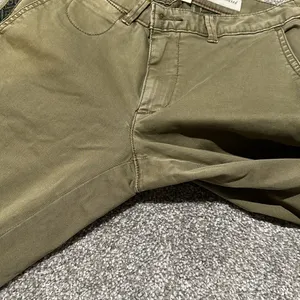 Chino by Anthropologie Relaxed Fit Chino Pants size‎ 25 thumbnail 5