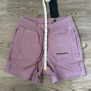 Alphalete Essential Core Short Size S Purple NWT Gym Training Athleisure Workout thumbnail 9