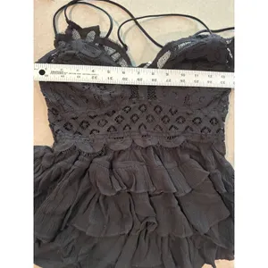 Zenana Black Lace Ruffle Cami Top Sleeveless Blouse Women's‎ Size L thumbnail 3