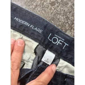 Ann Taylor Loft Modern Flare Dark Denim Jeans Size 6 Low Rise Y2K Stretch City thumbnail 3