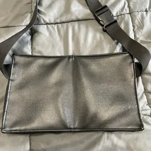 Womans Puma Fanny pack waist purse bag thumbnail 2