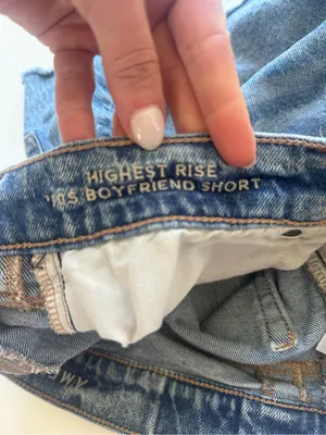 American Eagle Highest Rise 90’s Boyfriend Jean Shorts Size 8 thumbnail 5