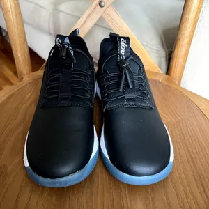 Clove Unisex Classic Night Shift Nursing Sneakers Black White Size W 6.5 M 5 thumbnail 3