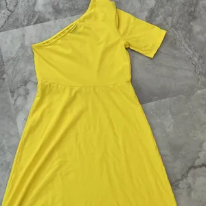 Who What Wear Yellow One Shoulder Midi Dress Asymmetrical Short‎ Sleeve XS thumbnail 3