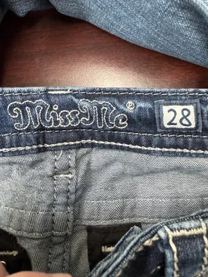 Miss Me Chloe Boot Jeans Size 28 with Rhinestones thumbnail 7