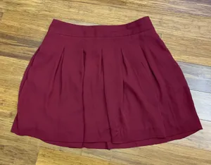 Banana Republic Maroon Pleated Mini‎ Skirt Women's Petite Size 6 Short Tennis thumbnail 1